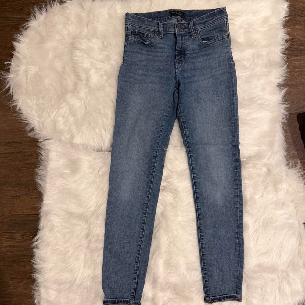 Banana Republic Women's Skinny Jeans - Picture 2 of 5